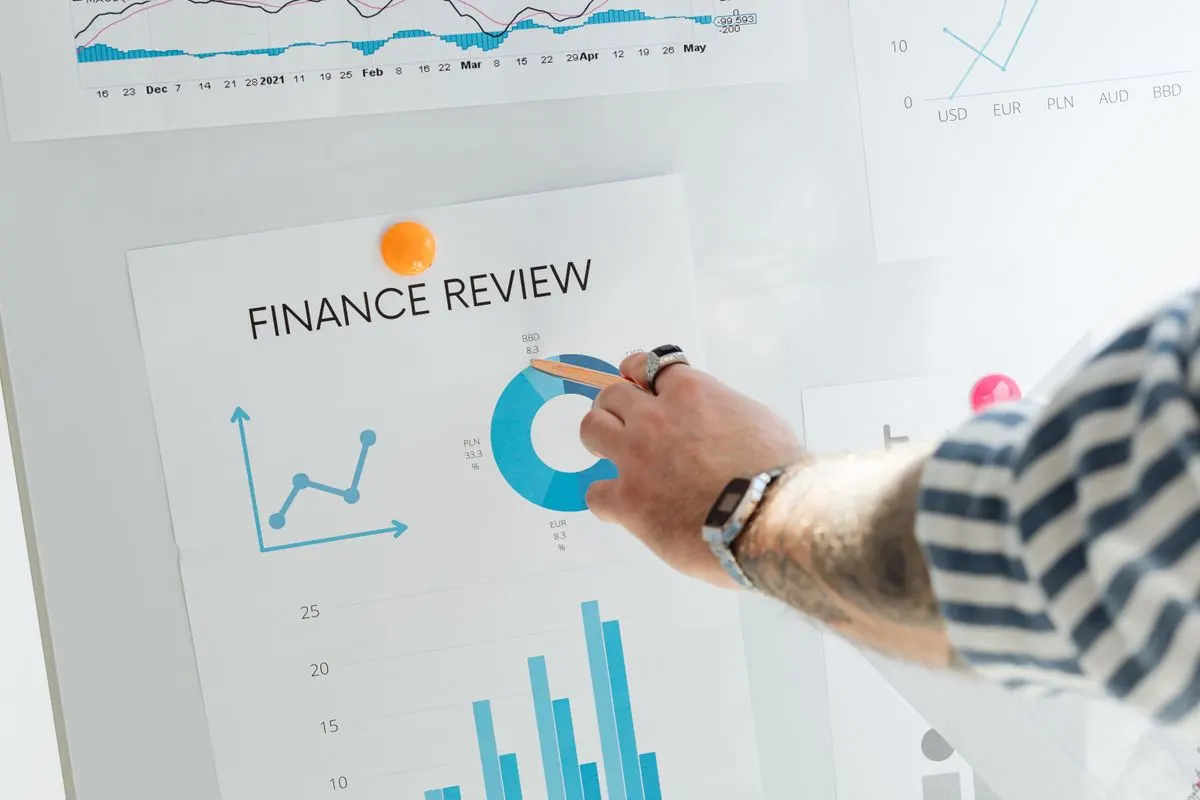 Auditoria gratuita de agência de performance é confiável ou é só isca comercial?
