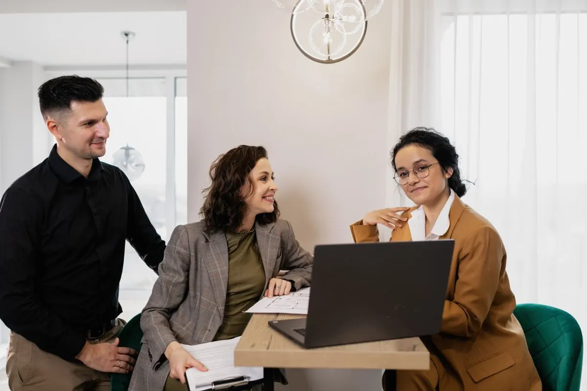 Copywriting dos anúncios é responsabilidade da agência ou do cliente?