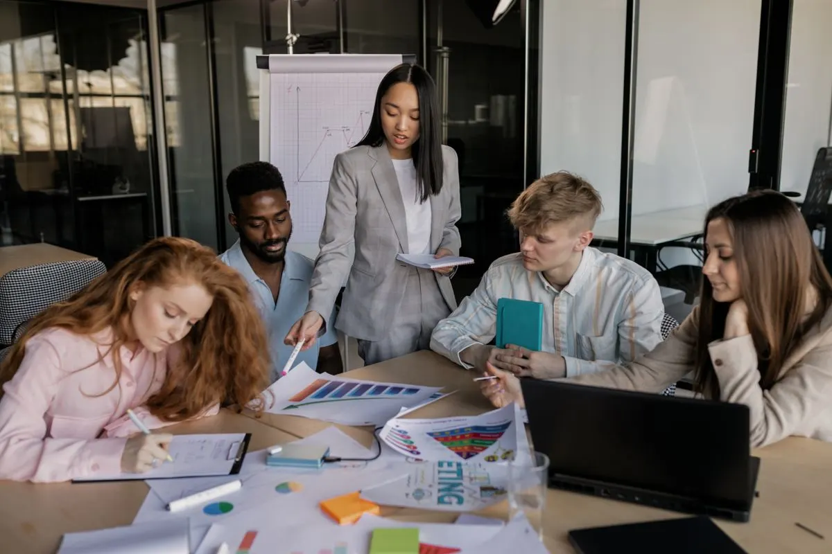 Agência de performance com equipe pequena entrega o mesmo resultado?