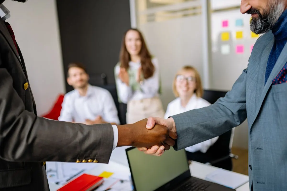 Como escolher agência de performance para captar leads para reunião comercial